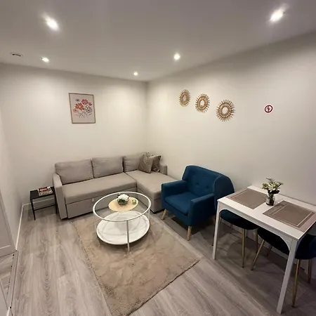 Drancy, Spacieux Apartment